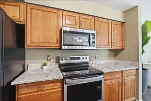 5878 Stonebridge Circle, Milford, OH 45150 - Photo 17