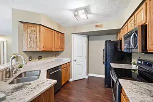 5878 Stonebridge Circle, Milford, OH 45150 - Photo 15