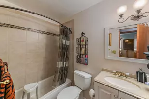 10597 Toulon Dr, Springfield Township, OH 45240 - Photo 11