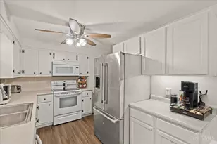 7353 Elkwood Dr, West Chester, OH 45069 - Photo 11