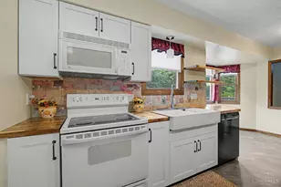 8295 Beckett Station Dr, West Chester, OH 45069 - Photo 15