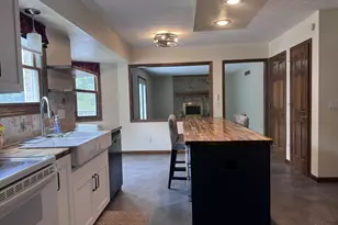 8295 Beckett Station Dr, West Chester, OH 45069 - Photo 5