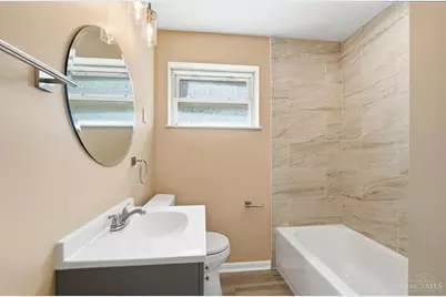 8844 Mockingbird Lane, Springfield Township, OH 45231 - Photo 21