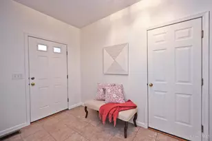 363 Delaware Dr, Hamilton Township, OH 45039 - Photo 3
