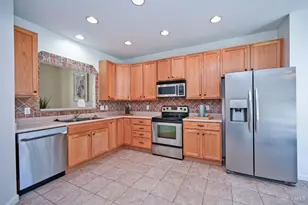 363 Delaware Dr, Hamilton Township, OH 45039 - Photo 5