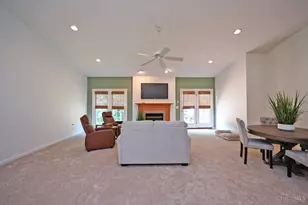 363 Delaware Dr, Hamilton Township, OH 45039 - Photo 9