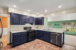 3281 Bellacre Ct, Green Township, OH 45248 - Photo 5
