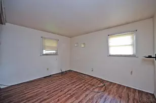 821 W Galbraith Rd, Springfield Township, OH 45231 - Photo 17