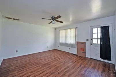 821 W Galbraith Road, Springfield Township, OH 45231 - Photo 5