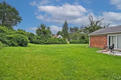 821 W Galbraith Road, Springfield Township, OH 45231 - Photo 27