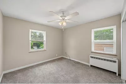 2370 Losantiville Avenue, Golf Manor, OH 45237 - Photo 9