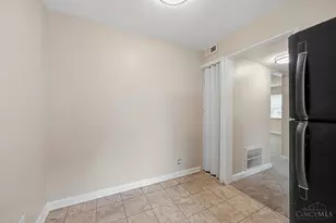 2370 Losantiville Ave, Golf Manor, OH 45237 - Photo 11