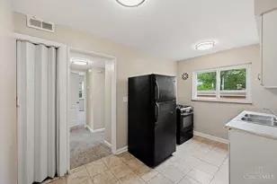 2370 Losantiville Ave, Golf Manor, OH 45237 - Photo 13