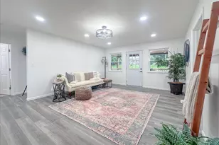 132 E Main St, Leesburg, OH 45135 - Photo 5
