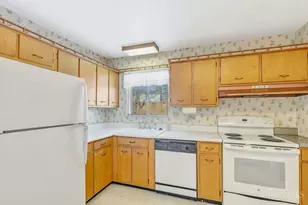 818 Rosetree Ln, Anderson Township, OH 45230 - Photo 9