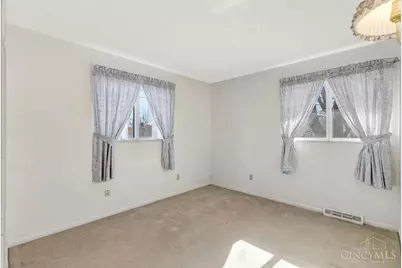 818 Rosetree Lane, Anderson Township, OH 45230 - Photo 25