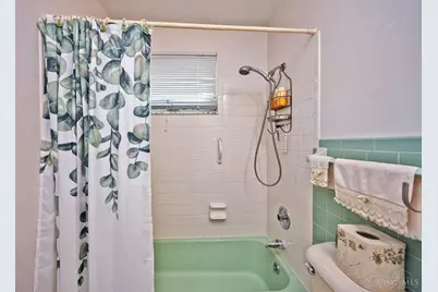 137 Bayham Drive, Cincinnati, OH 45218 - Photo 19