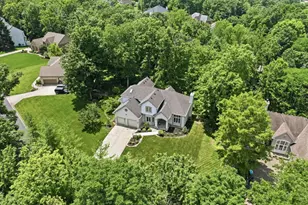6632 Ridgeview Ct, Miami Township, OH 45140 - Photo 3