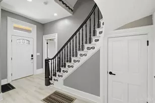 4607 Erie Ave, Cincinnati, OH 45227 - Photo 7