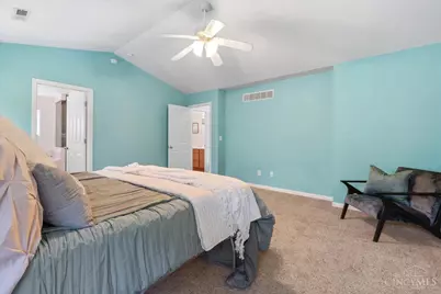 224 Wyndham Drive, Hamilton Township, OH 45039 - Photo 15