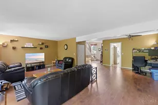 26 Twin Lakes Dr, Fairfield, OH 45014 - Photo 7
