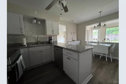 8575 Kentland Court, Amberley, OH 45236 - Photo 7