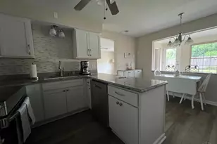 8575 Kentland Ct, Amberley, OH 45236 - Photo 7