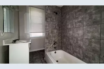2478 Paris Street, Cincinnati, OH 45219 - Photo 13