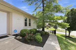 2 Boxwood Ct, Springdale, OH 45246 - Photo 3