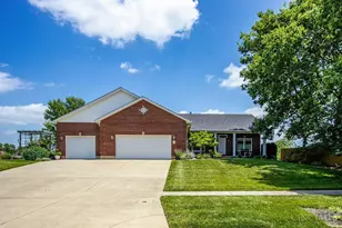 36 Robert Dr, Hamilton, OH 45013 - Photo 1