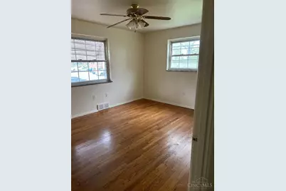 1574 Oak Knoll Drive #1, Cincinnati, OH 45224 - Photo 5