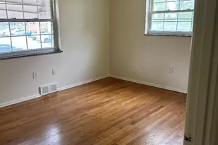1574 Oak Knoll Dr, Cincinnati, OH 45224 - Photo 5