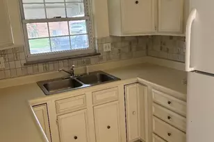 1574 Oak Knoll Dr, Cincinnati, OH 45224 - Photo 11
