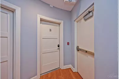 1326 Vine Street #B, Cincinnati, OH 45202 - Photo 5