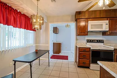 942 Mohawk Trail, Milford, OH 45150 - Photo 13