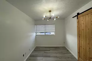 5598 Glenway Ave, Cincinnati, OH 45238 - Photo 9