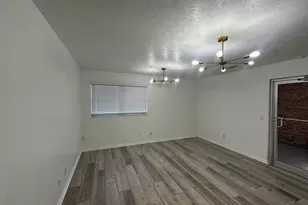 5598 Glenway Ave, Cincinnati, OH 45238 - Photo 3