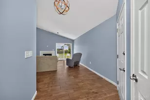 7724 Hillsdowne Cir, Hamilton Township, OH 45039 - Photo 13