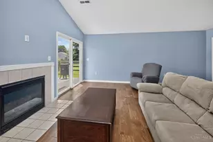 7724 Hillsdowne Cir, Hamilton Township, OH 45039 - Photo 11