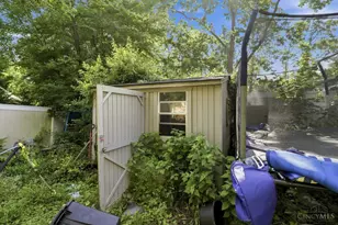 171 Bonham Rd, Wyoming, OH 45215 - Photo 21