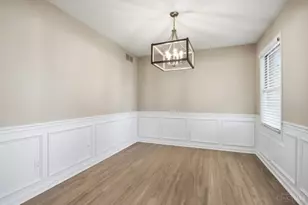 220 Auburn Meadows Ct, Carlisle, OH 45005 - Photo 3