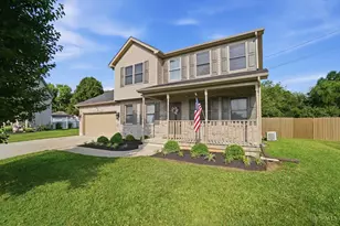 220 Auburn Meadows Ct, Carlisle, OH 45005 - Photo 1