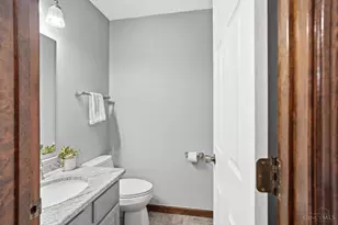 1802 Lord Fitzwalter Dr, Miamisburg, OH 45342 - Photo 13