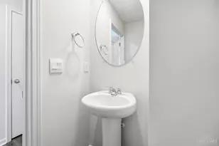 4989 Lakeview Dr, Hamilton Township, OH 45152 - Photo 25