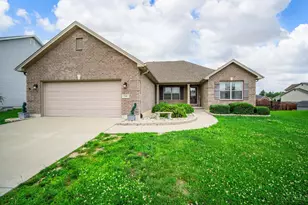 246 Auburn Meadows Ct, Carlisle, OH 45005 - Photo 1