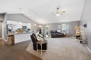 246 Auburn Meadows Ct, Carlisle, OH 45005 - Photo 5
