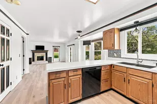 8042 Quail Meadow Ln, West Chester, OH 45069 - Photo 13