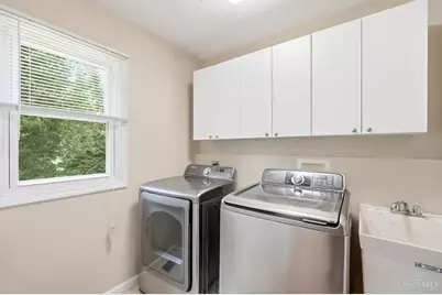 6351 S Devonshire Drive, Miami Township, OH 45140 - Photo 25