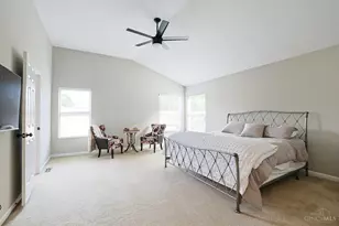 6058 Windy Hollow Ct, Miami Township, OH 45140 - Photo 15