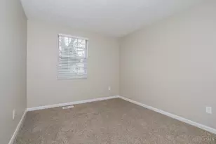 8724 Meadow Dr, Deerfield Township, OH 45040 - Photo 9